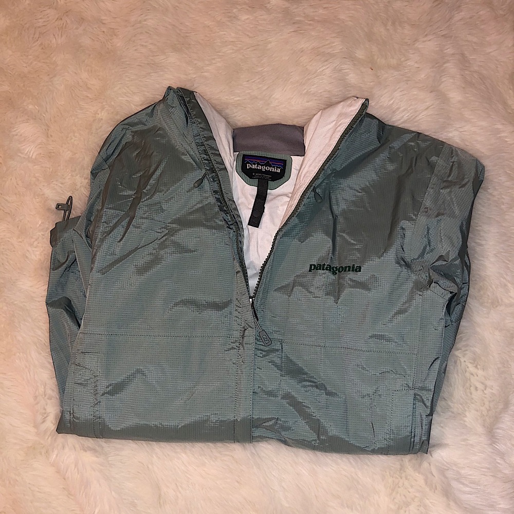Patagonia Green Windbreaker NEW